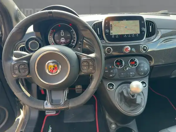 ABARTH 595 (8/15)