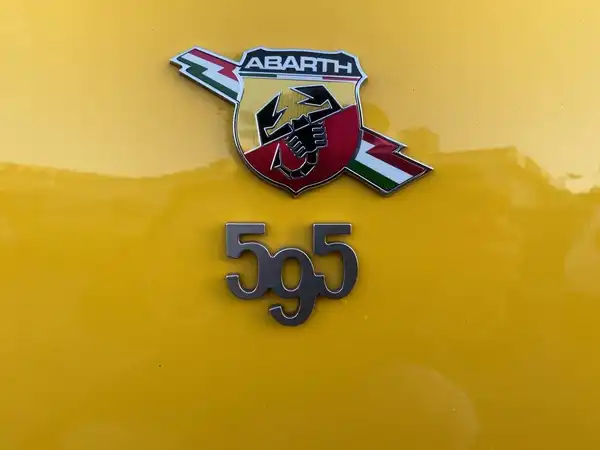 ABARTH 595 (14/15)