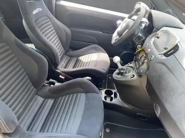 ABARTH 595 (11/15)