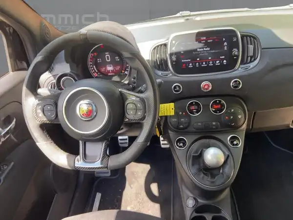 ABARTH 595 (8/15)