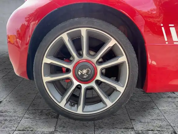 ABARTH 595 (8/15)