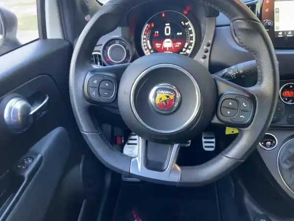 ABARTH 595 (9/15)