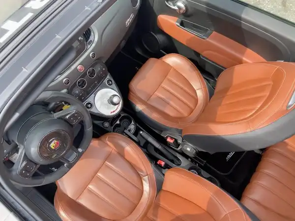 ABARTH 595C (8/15)