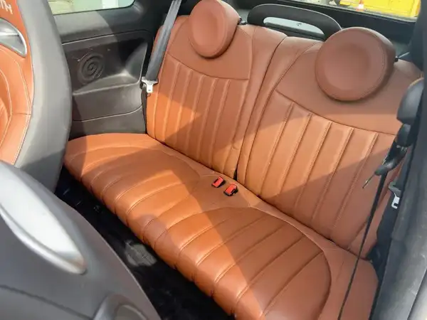 ABARTH 595C (9/15)