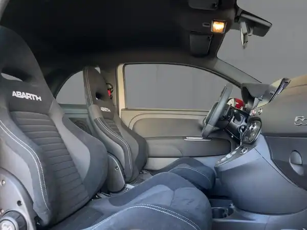 ABARTH 695 (11/15)