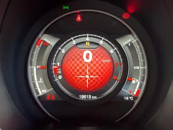 ABARTH 695 (14/15)