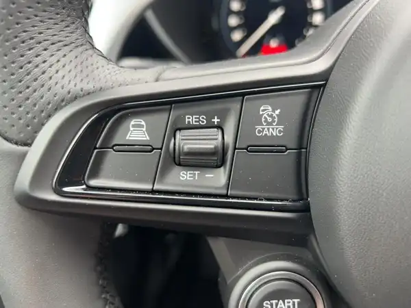 ALFA ROMEO GIULIA (14/15)