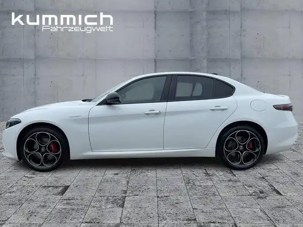 ALFA ROMEO GIULIA (6/15)