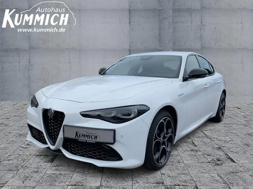 ALFA ROMEO GIULIA (1/16)
