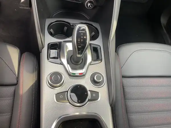 ALFA ROMEO GIULIA (14/15)