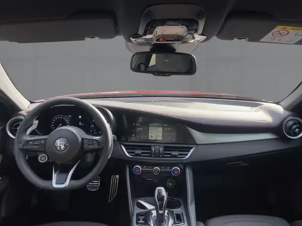 ALFA ROMEO GIULIA (8/15)