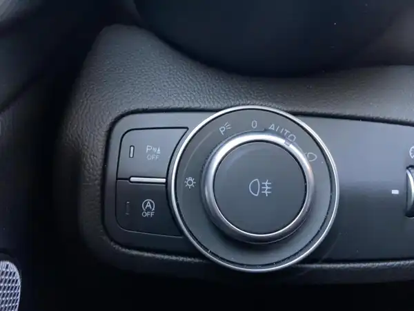 ALFA ROMEO GIULIA (14/15)