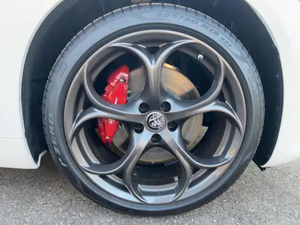 ALFA ROMEO GIULIA (7/15)