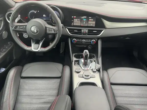 ALFA ROMEO GUILIA COMPETIZIONE (8/15)