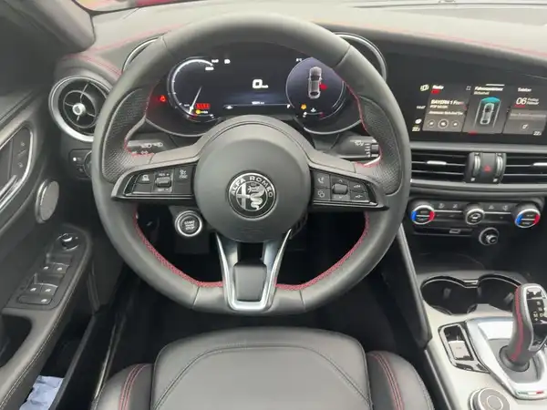 ALFA ROMEO GUILIA COMPETIZIONE (9/15)