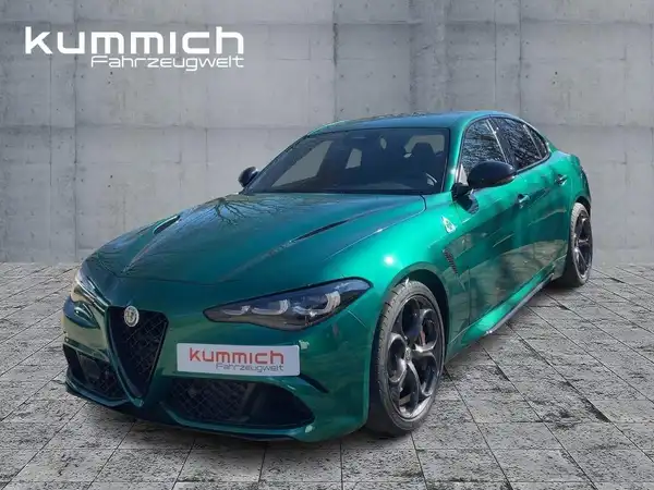 ALFA ROMEO GUILIA QUADRIFOGLIO (1/15)