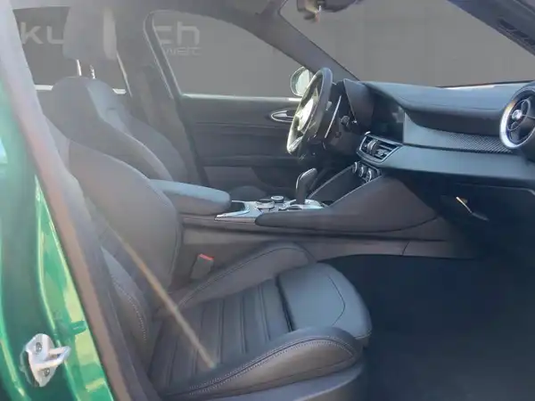 ALFA ROMEO GUILIA QUADRIFOGLIO (11/15)