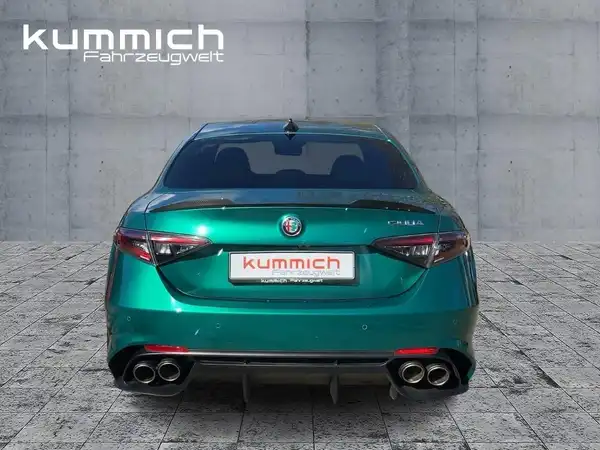 ALFA ROMEO GUILIA QUADRIFOGLIO (5/15)