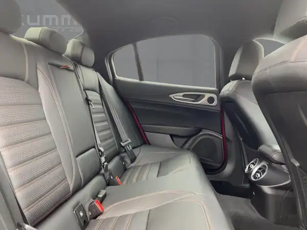 ALFA ROMEO GIULIA (12/15)