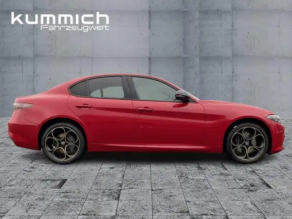ALFA ROMEO GIULIA (3/15)