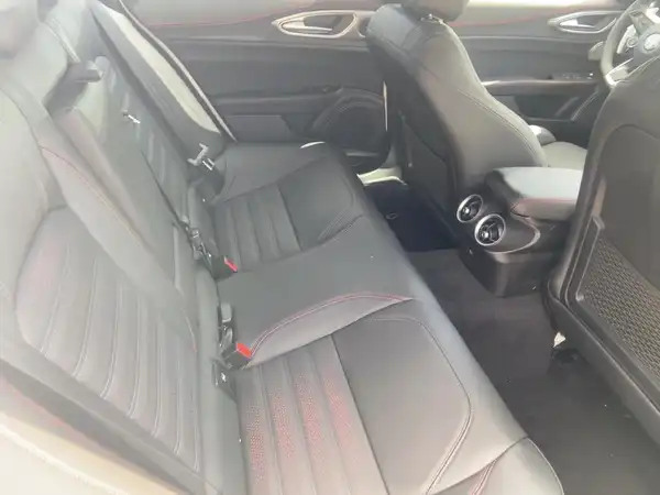 ALFA ROMEO GIULIA (12/15)