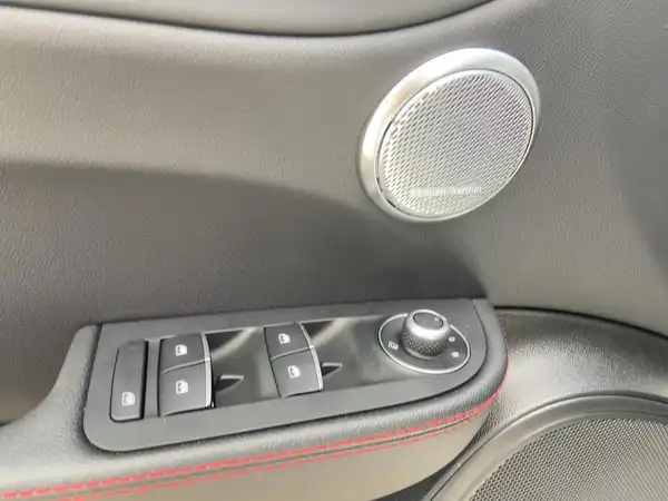 ALFA ROMEO GIULIA (14/15)