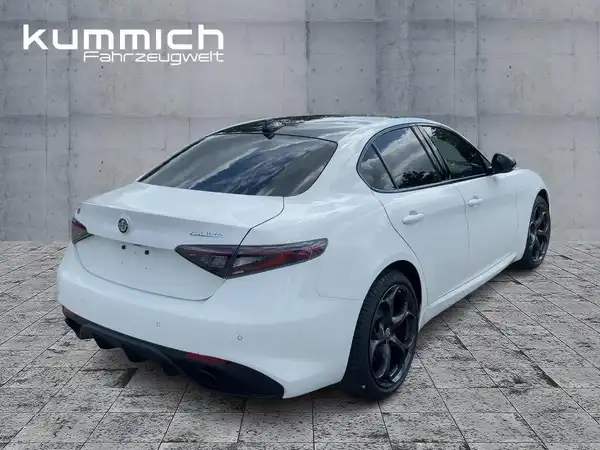 ALFA ROMEO GIULIA (4/15)