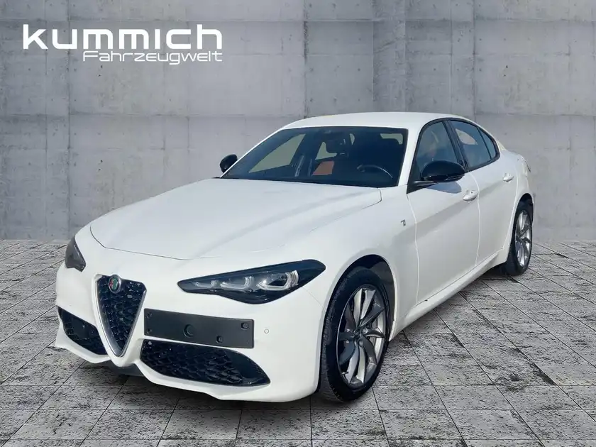 ALFA ROMEO GIULIA (1/16)