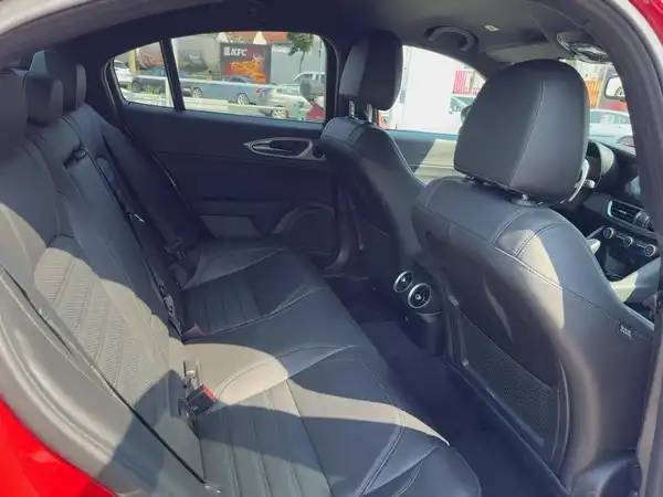 ALFA ROMEO GIULIA (12/15)