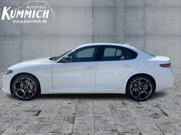 ALFA ROMEO GIULIA (6/15)