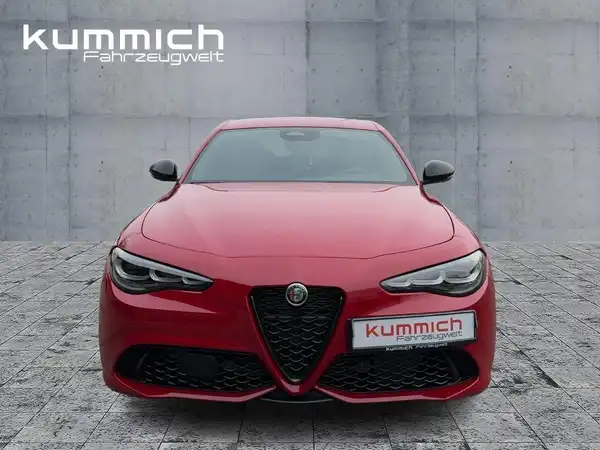 ALFA ROMEO GIULIA (2/15)