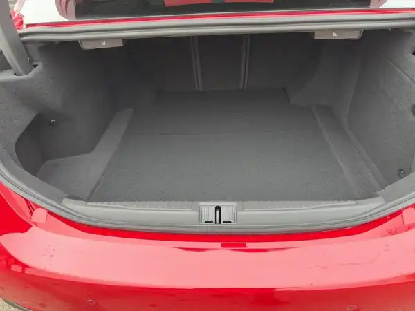 ALFA ROMEO GIULIA (13/15)