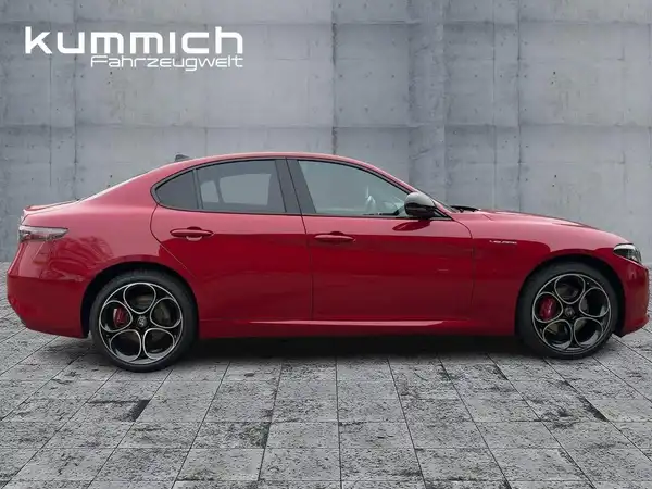 ALFA ROMEO GIULIA (3/15)