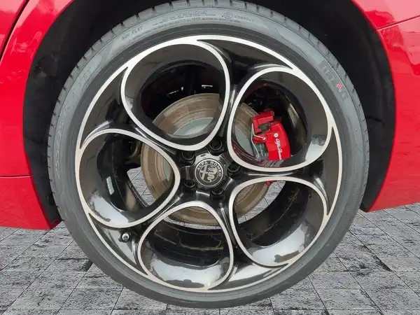 ALFA ROMEO GIULIA (7/15)