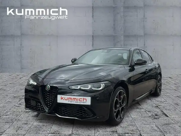 ALFA ROMEO GIULIA (1/15)