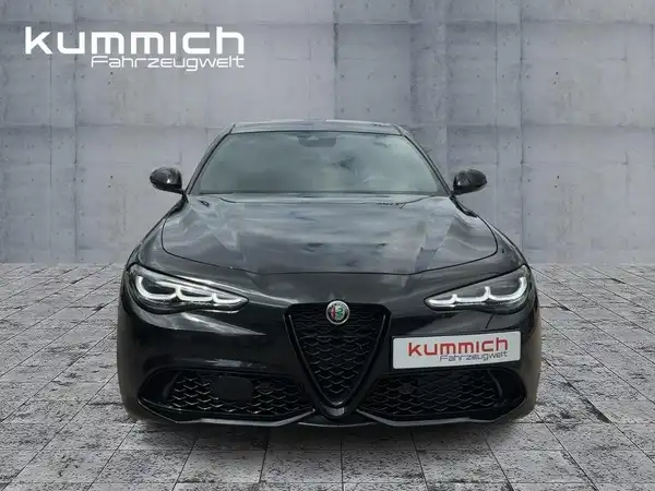 ALFA ROMEO GIULIA (2/15)