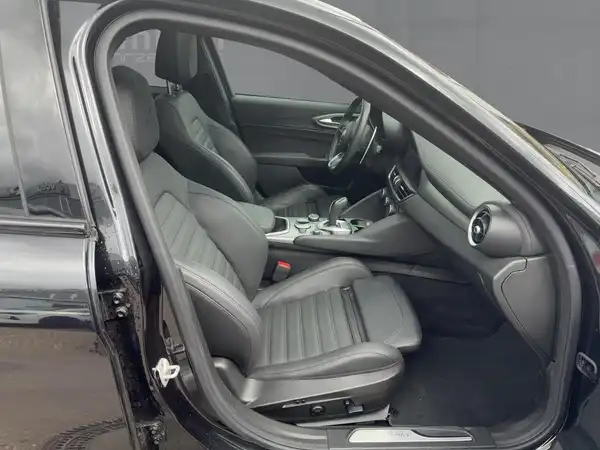 ALFA ROMEO GIULIA (11/15)