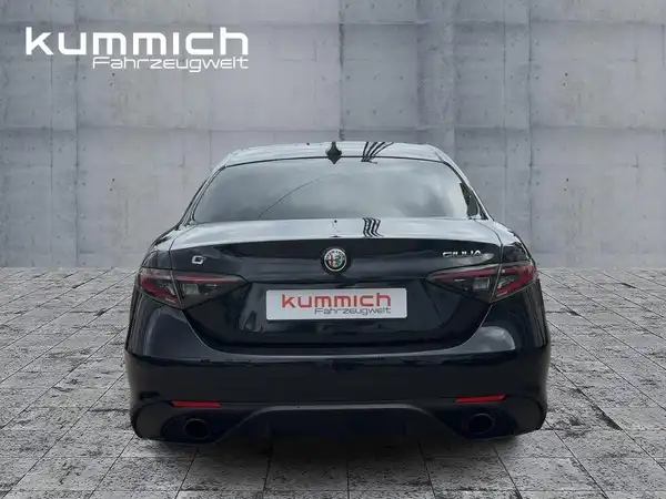 ALFA ROMEO GIULIA (5/15)