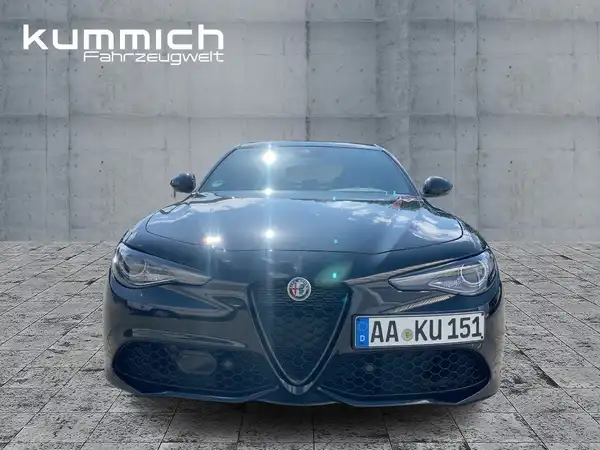 ALFA ROMEO GIULIA (2/15)