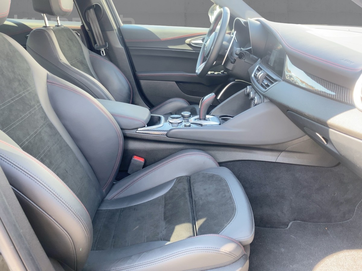 ALFA ROMEO GIULIA (11/15)