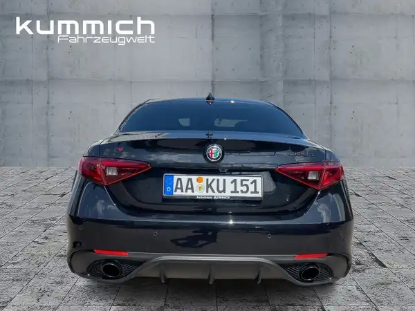 ALFA ROMEO GIULIA (5/15)