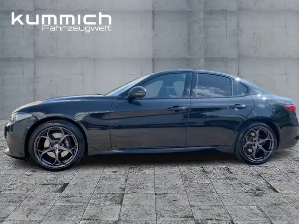 ALFA ROMEO GIULIA (6/15)