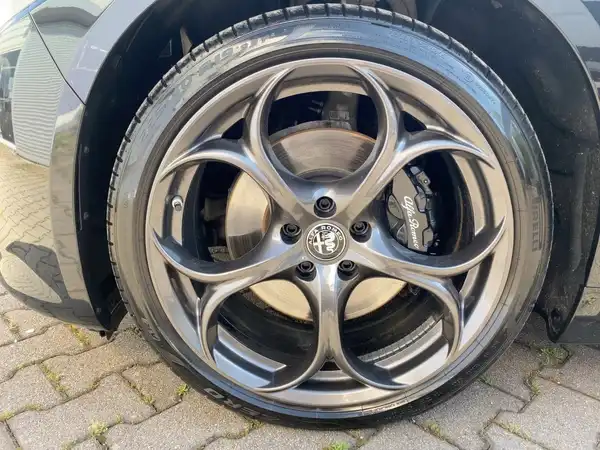 ALFA ROMEO GIULIA (7/15)