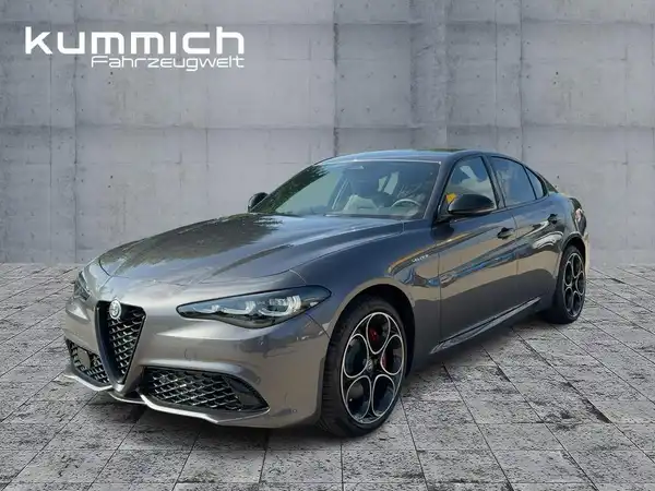 ALFA ROMEO GIULIA (1/15)