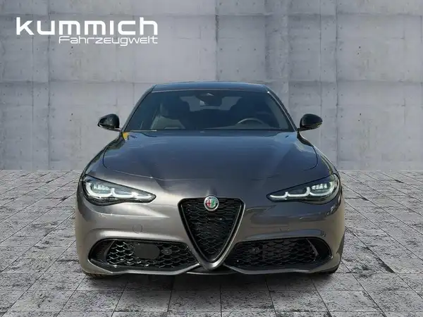 ALFA ROMEO GIULIA (2/15)