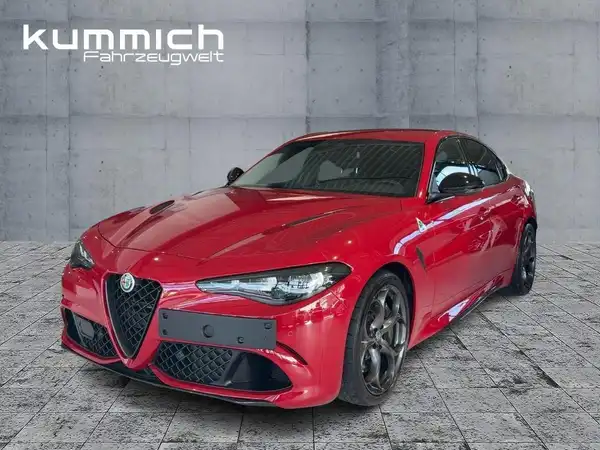 ALFA ROMEO GUILIA QUADRIFOGLIO (1/15)