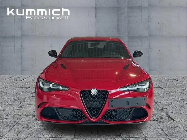 ALFA ROMEO GUILIA QUADRIFOGLIO (2/15)