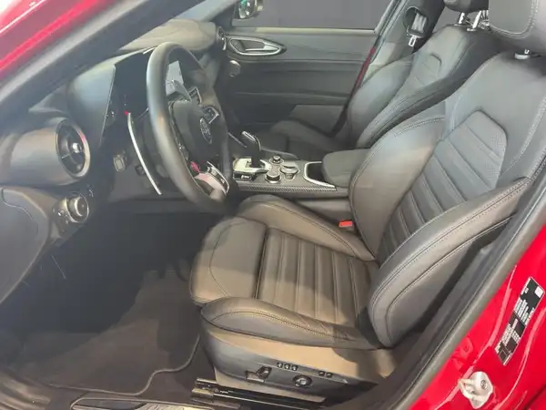 ALFA ROMEO GUILIA QUADRIFOGLIO (11/15)