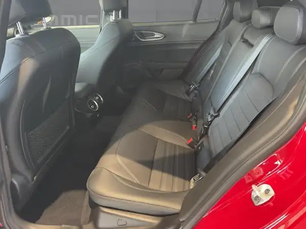 ALFA ROMEO GUILIA QUADRIFOGLIO (12/15)