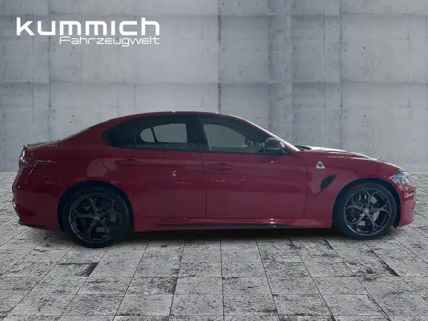 ALFA ROMEO GUILIA QUADRIFOGLIO (3/15)